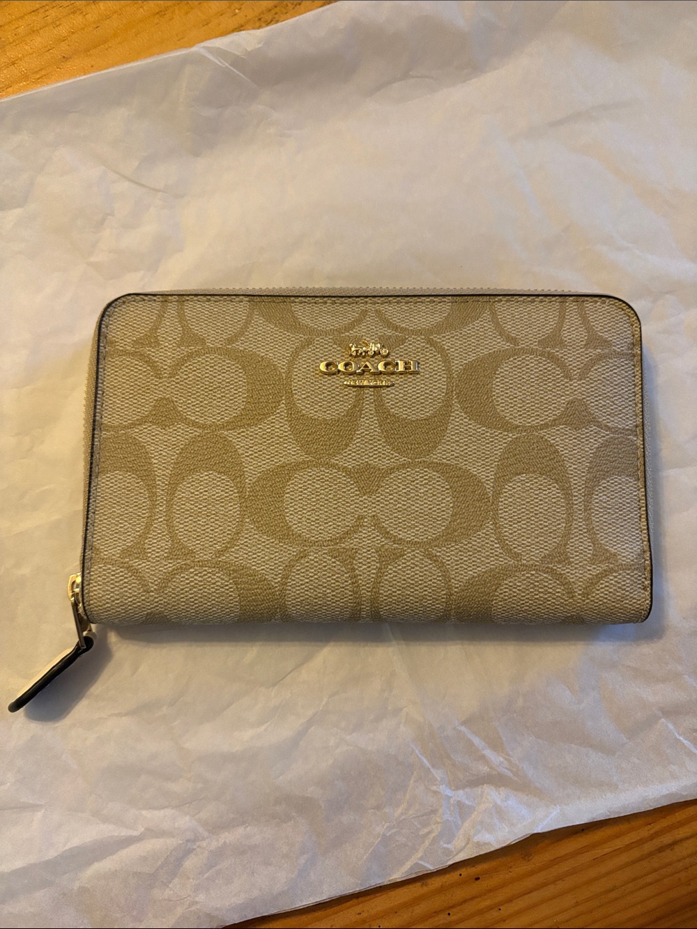 Coach medium zip wallet